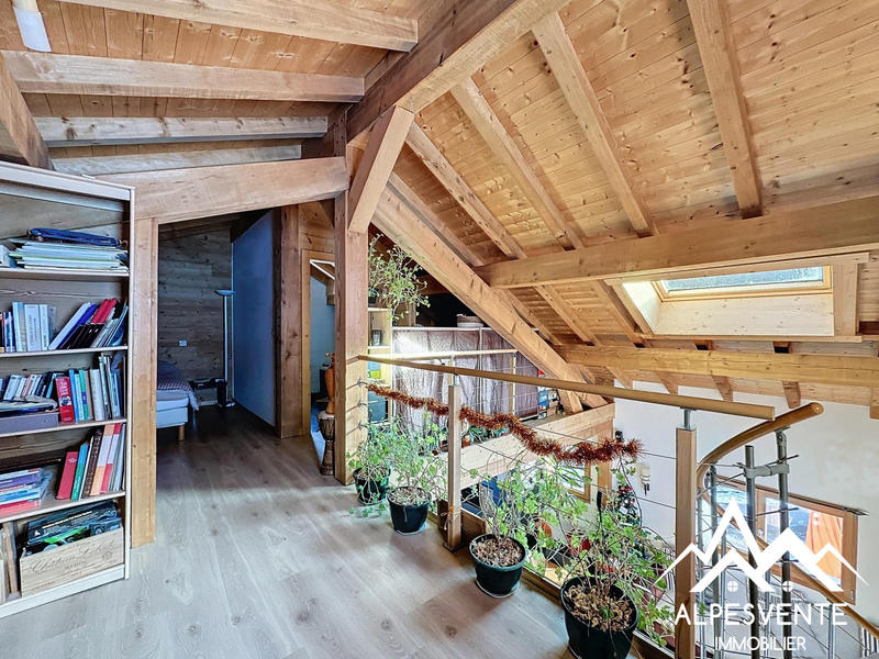 Châlet - 285 m² - 10 pièces