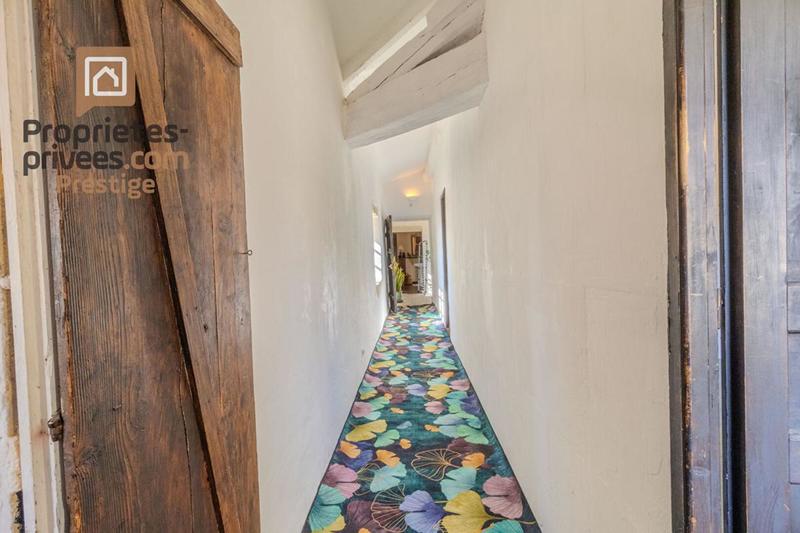 Demeure - 170 m² - 7 pièces