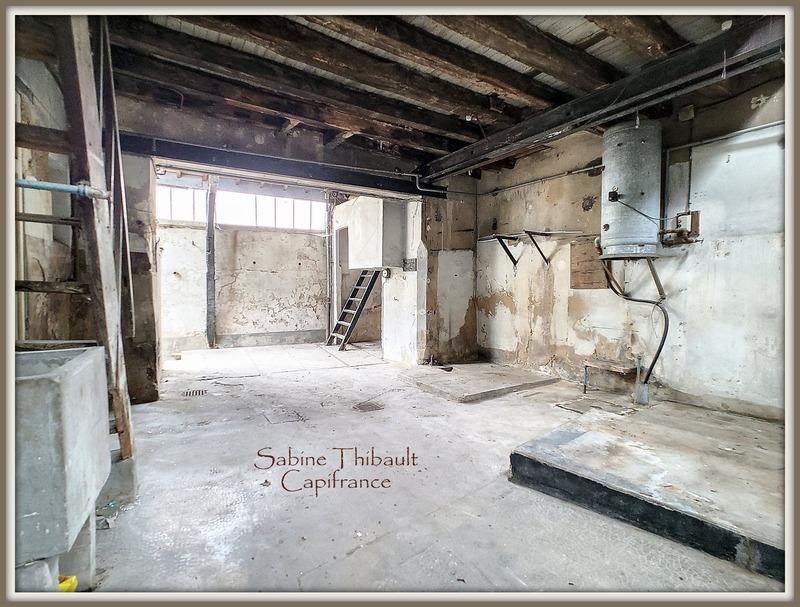 Immeuble - 145 m² - 8 pièces