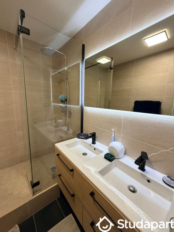 Appartement - 70 m² - 3 pièces