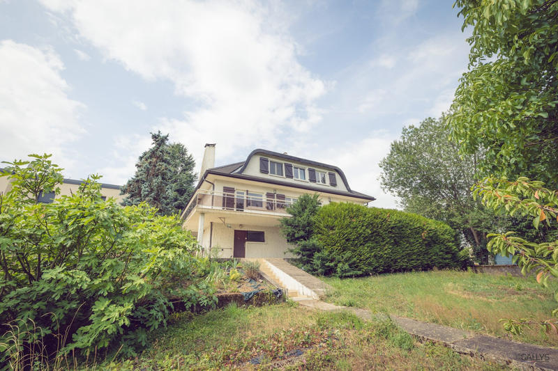 Maison - 183 m² - 7 pièces