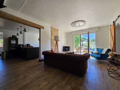 Maison - 145 m² - 6 pièces