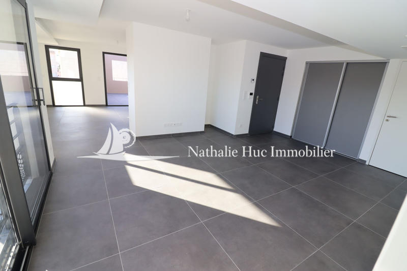 Appartement - 82 m² - 3 pièces