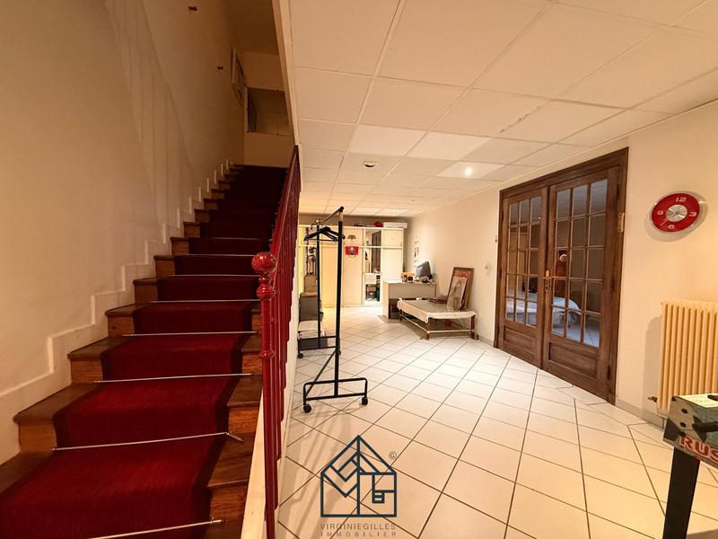 Maison - 361 m² - 10 pièces