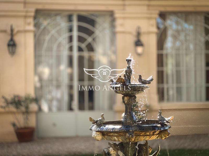 Château - 1 400 m² - 38 pièces