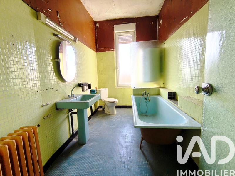 Maison - 198 m² - 8 pièces