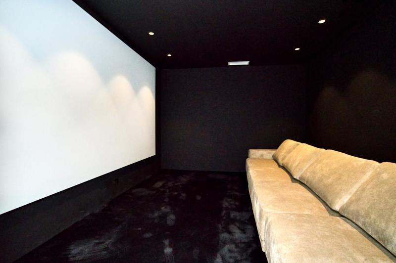 Villa - 287 m² - 7 pièces