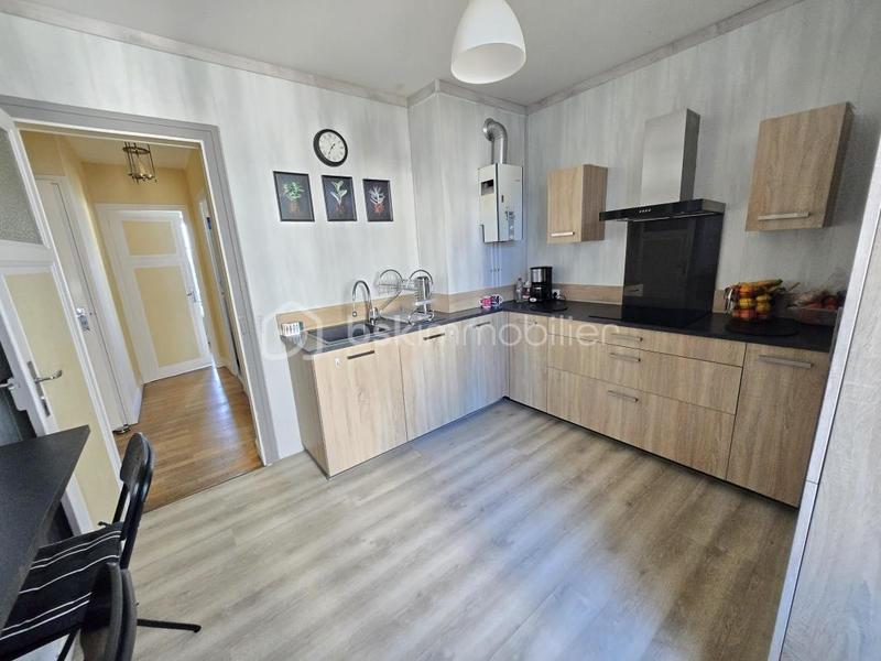 Appartement - 99 m² - 4 pièces