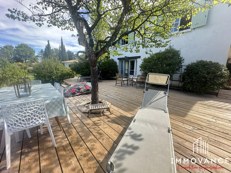 Maison - 204 m² - 5 pièces