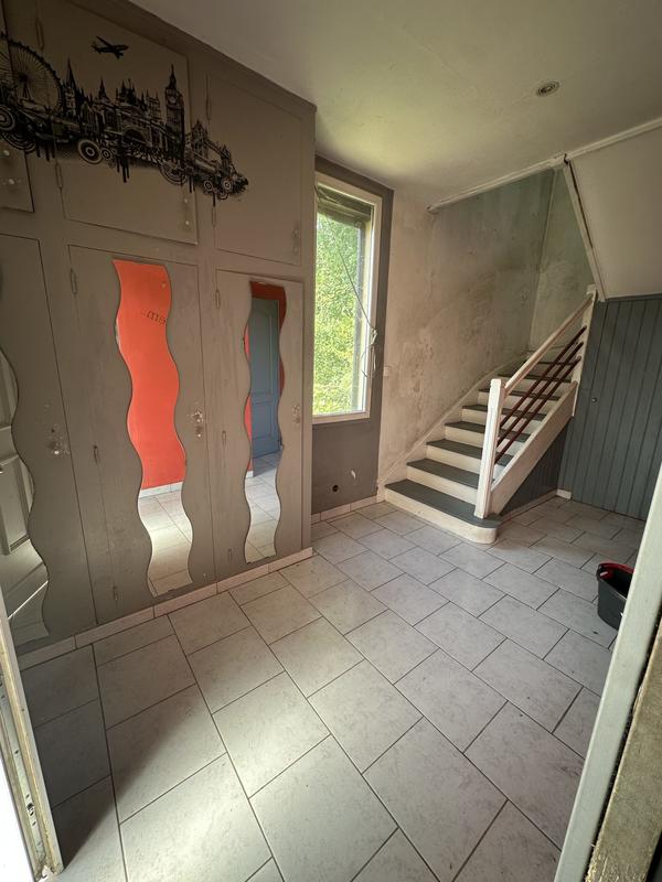 Maison - 94 m² - 5 pièces