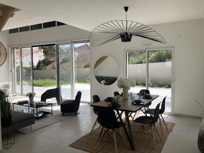 Villa - 166 m² - 6 pièces