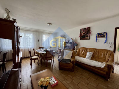 Propriété - 145 m² - 7 pièces