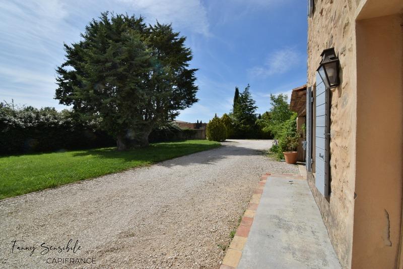 Mas - 200 m² - 6 pièces