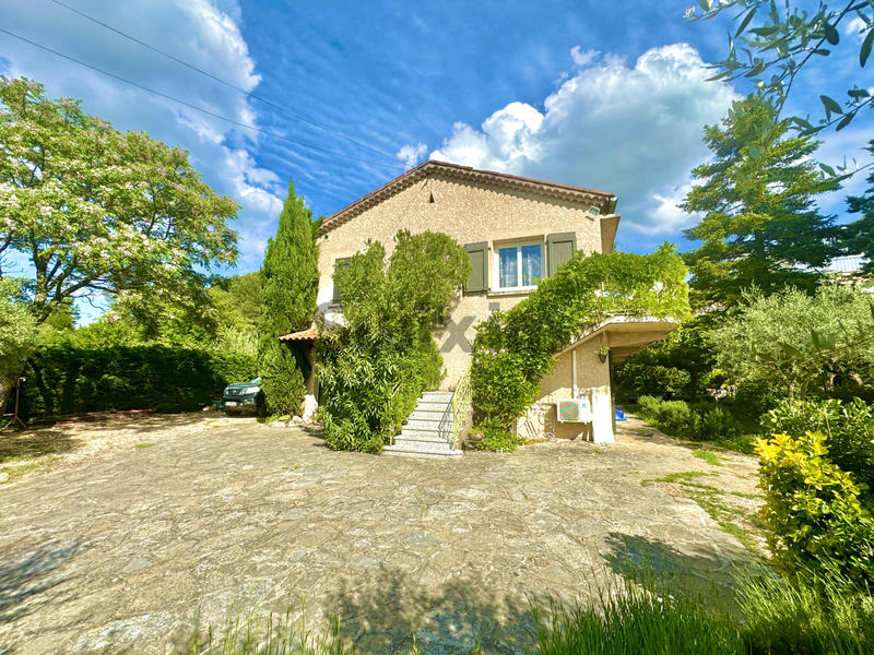 Villa - 150 m² - 5 pièces