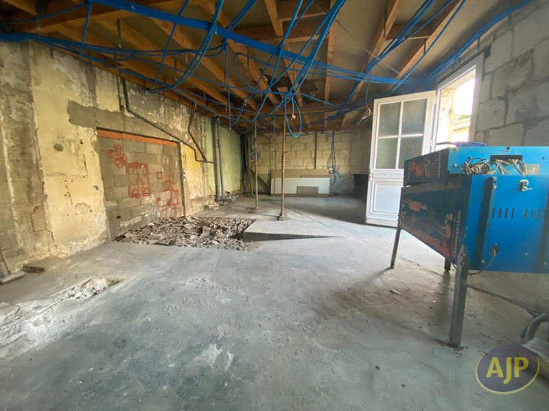 Immeuble - 123 m² - 8 pièces