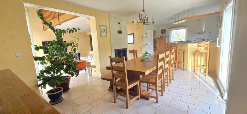 Maison - 177 m² - 7 pièces