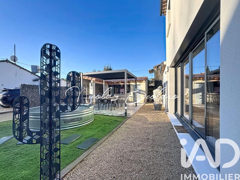 Maison - 186 m² - 5 pièces