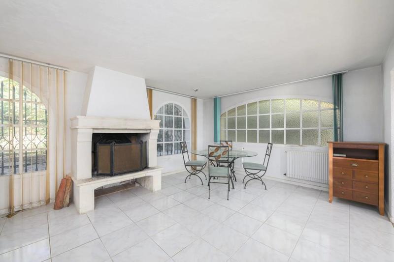 Maison - 240 m² - 10 pièces