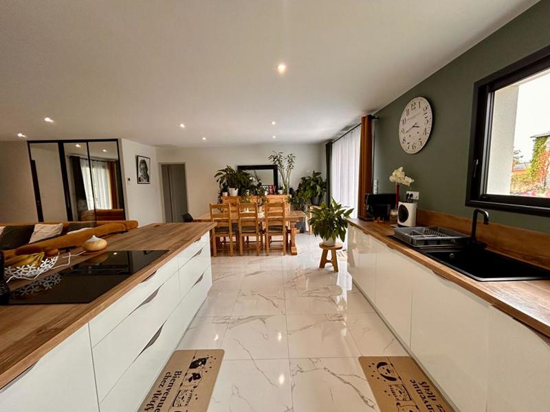 Maison - 105 m² - 4 pièces