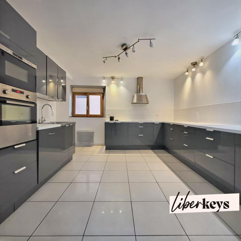 Appartement - 166 m² - 6 pièces