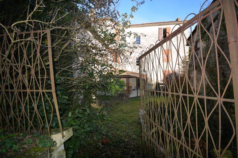 Maison - 206 m² - 6 pièces