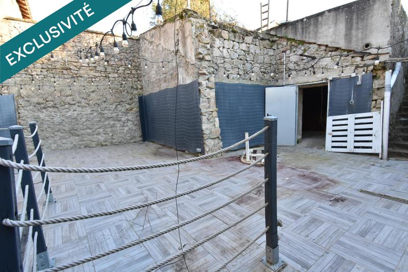 Maison - 301 m² - 12 pièces