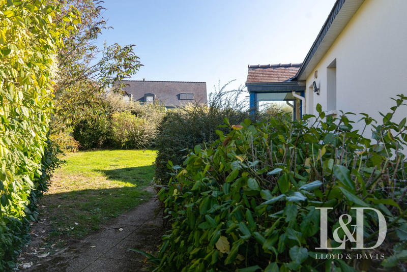 Maison contemporaine - 204 m² - 6 pièces