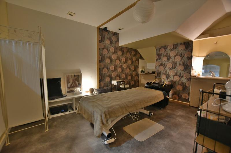 Local commercial - 85 m² - 5 pièces