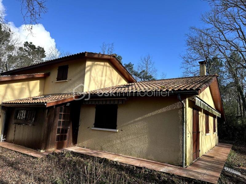 Maison - 140 m² - 5 pièces