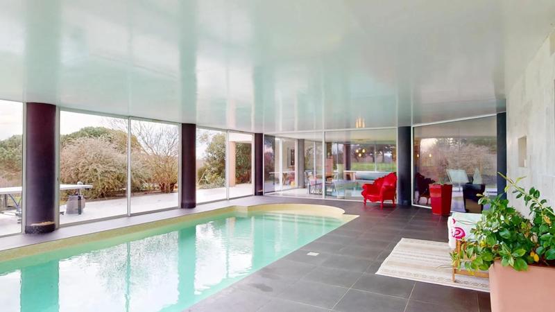 Maison - 377 m² - 7 pièces