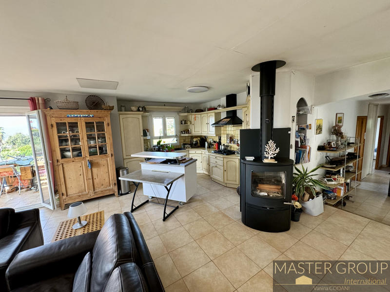 Villa - 217 m² - 5 pièces