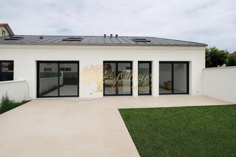 Pavillon - 92 m² - 4 pièces