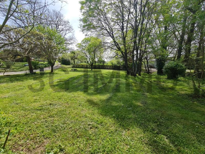 Propriété - 214 m² - 7 pièces