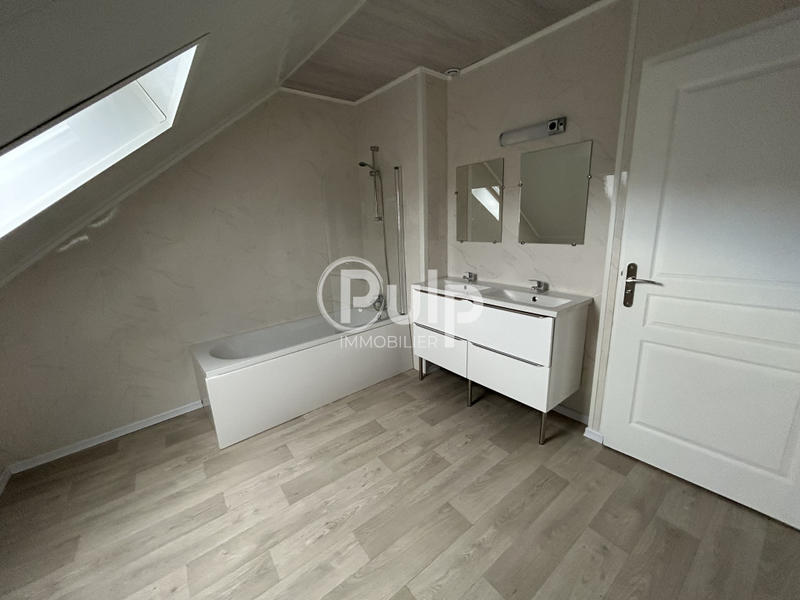 Maison - 98 m² - 4 pièces