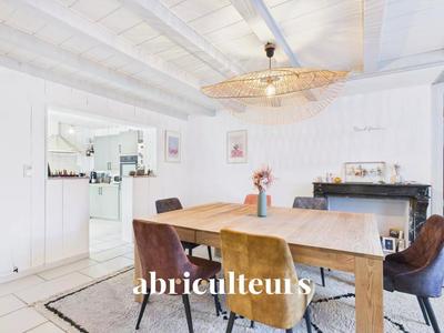 Maison - 158 m² - 7 pièces