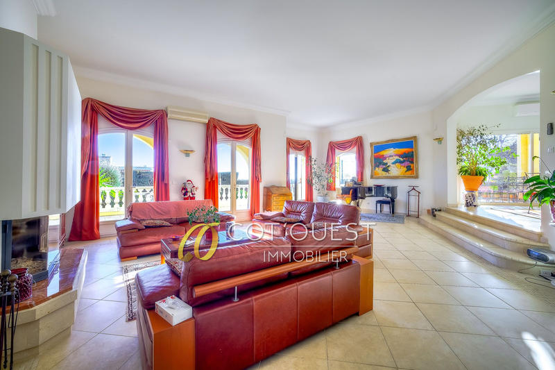 Propriété - 400 m² - 9 pièces