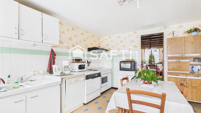 Maison - 270 m² - 8 pièces