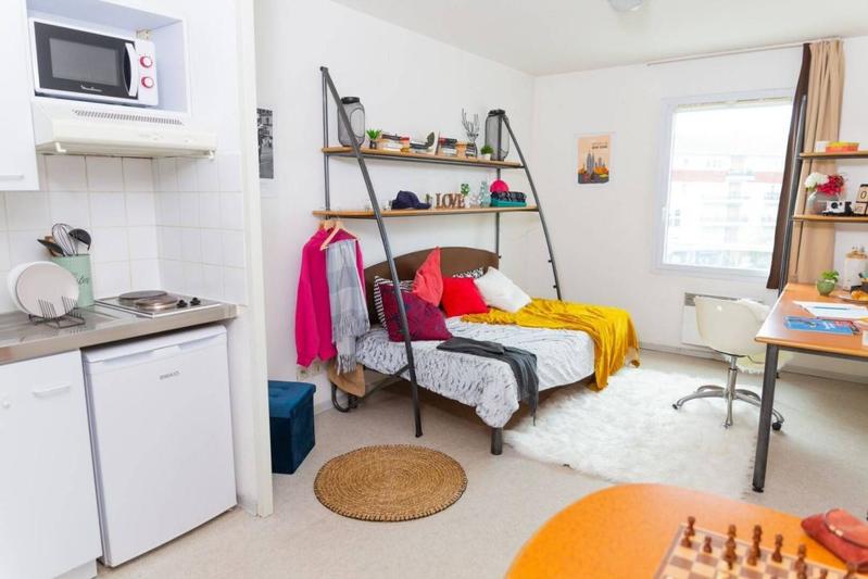 Studio - 14 m² - 1 pièce