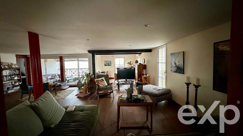 Maison - 288 m² - 7 pièces