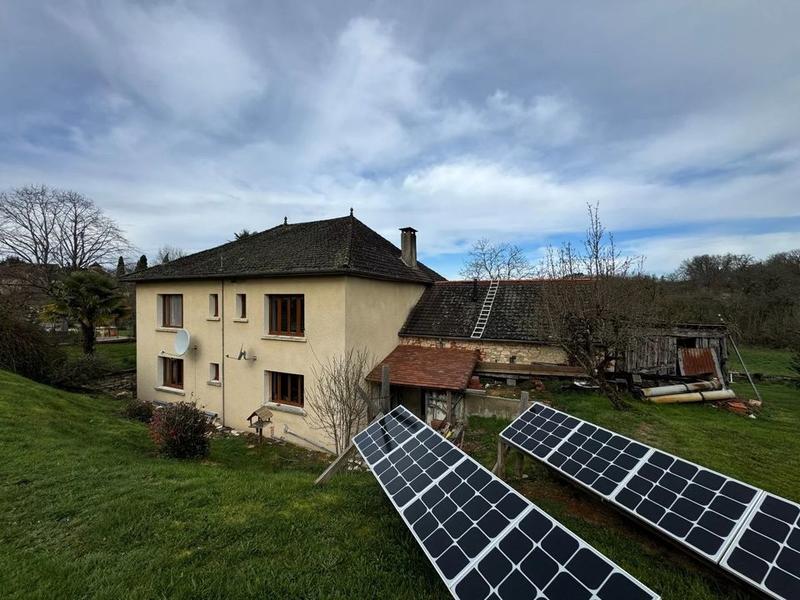 Maison - 180 m² - 7 pièces