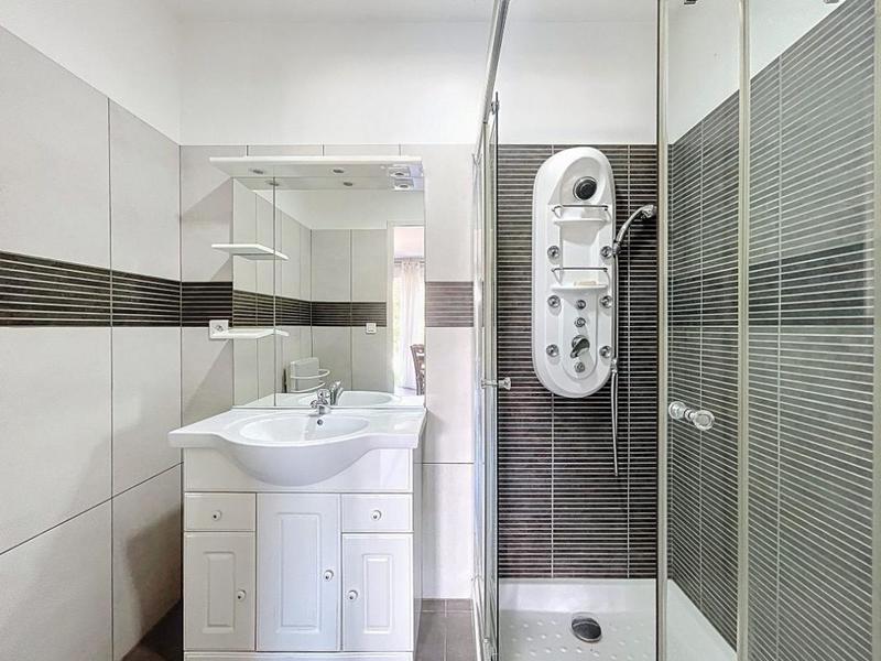 Appartement - 85 m² - 3 pièces