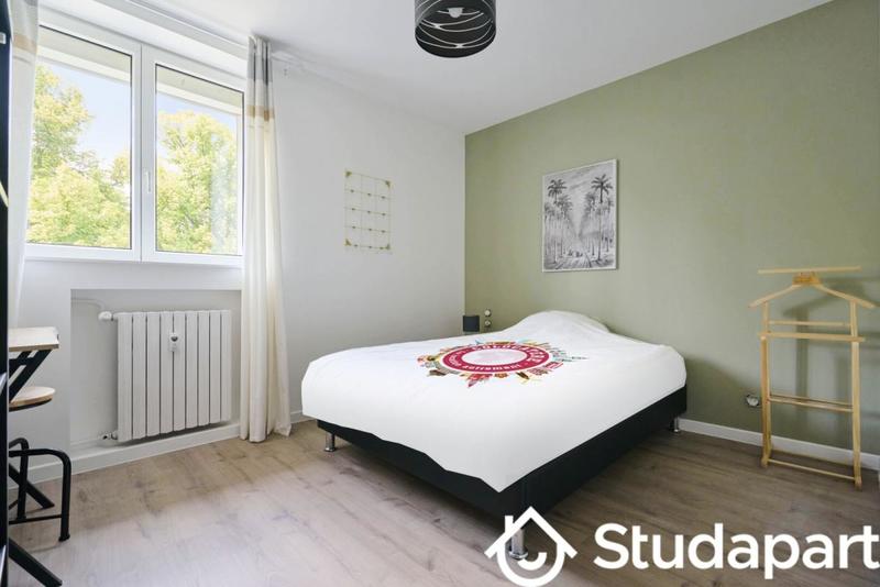 Chambre - 10 m² - 1 pièce