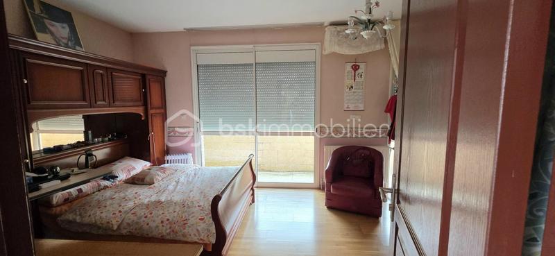 Maison - 263 m² - 10 pièces