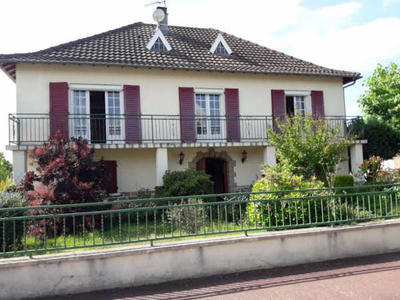 Maison - 160 m² - 8 pièces