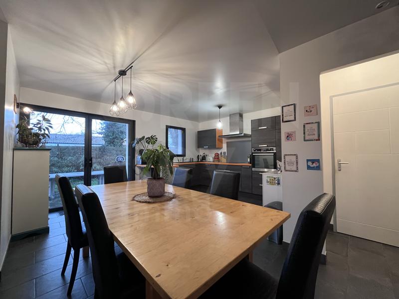 Maison - 110 m² - 5 pièces