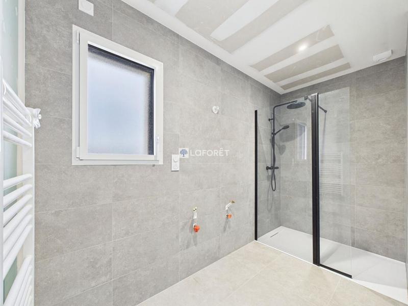 Maison - 102 m² - 5 pièces