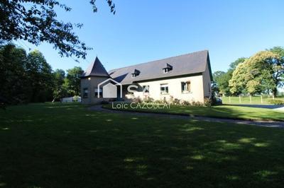 Maison - 236 m² - 10 pièces