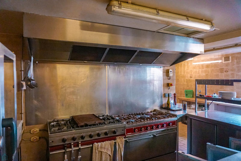 Maison - 550 m² - 18 pièces