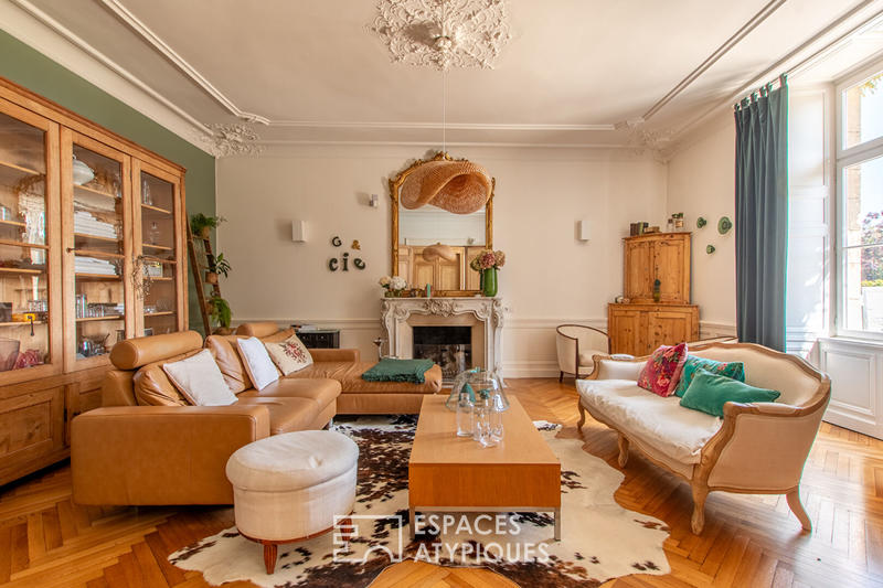 Maison - 340 m² - 10 pièces