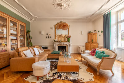 Maison - 340 m² - 10 pièces